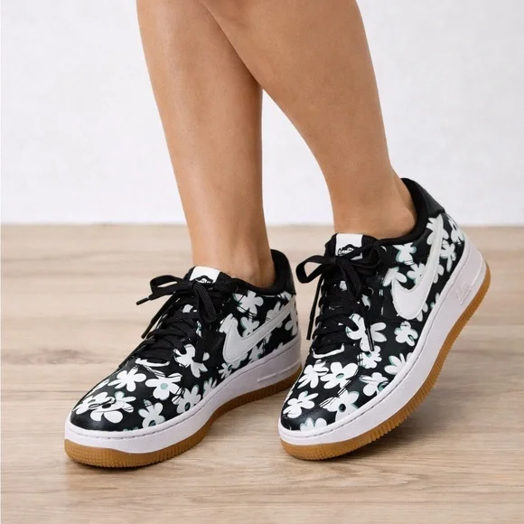 Nike Air Force 1 Floral Daisy Sneakers – Youth Size 7Y / Women’s 8.5 - Picture 2 of 16
